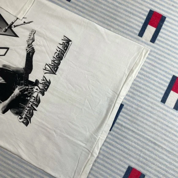 Vintage 1998 Stevie Ray Vaughan SRV Guitar short sleeve tee shirt - Picture 6 of 9